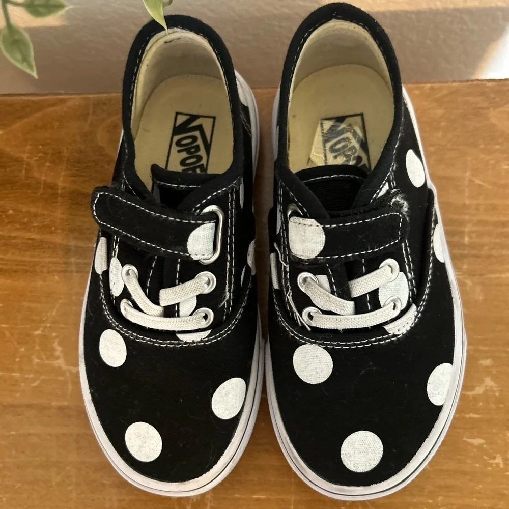 Kids Black and White Polka Dot Shoes Size 10